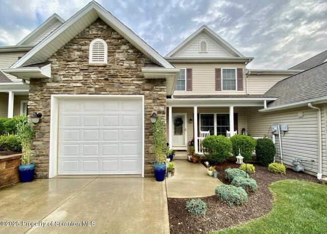 Photo - 103 Wisteria Ln Townhome