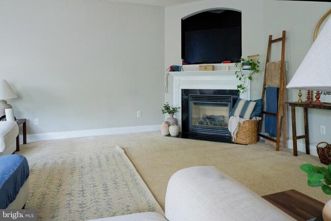Photo - 28 Grassland St