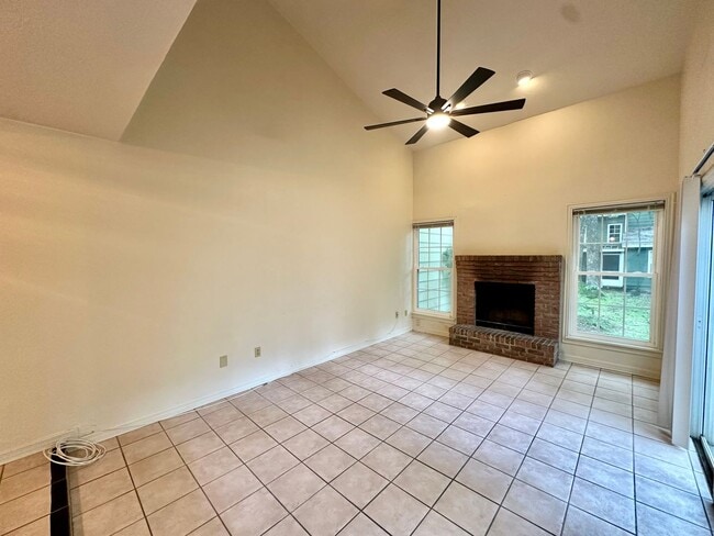 Photo - Spacious 3-Bedroom Townhome in Highly Soug...