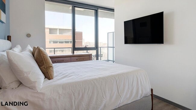 Photo - 513 S Damen Ave Unidad 401