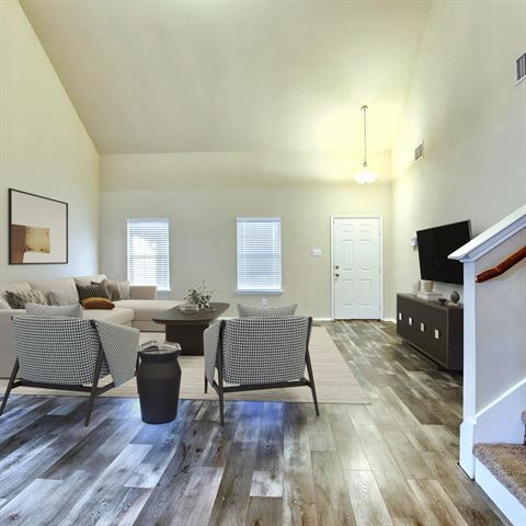 Photo - 1340 Levi Ln