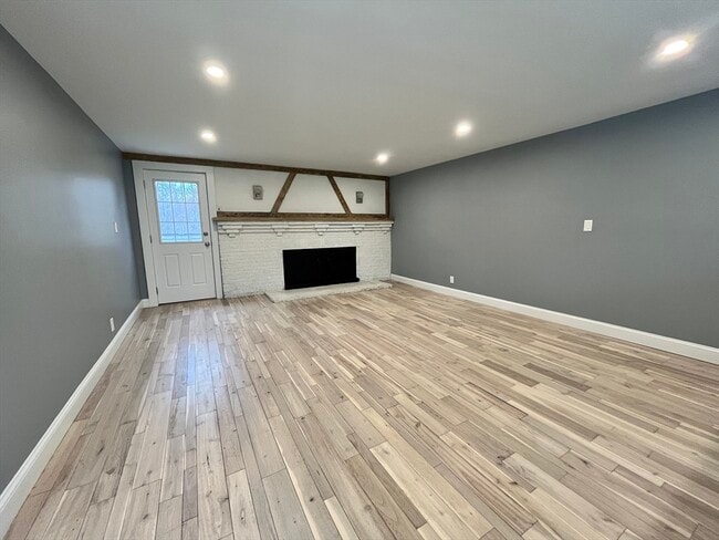 Photo - 146 Allen Rd Unit 1