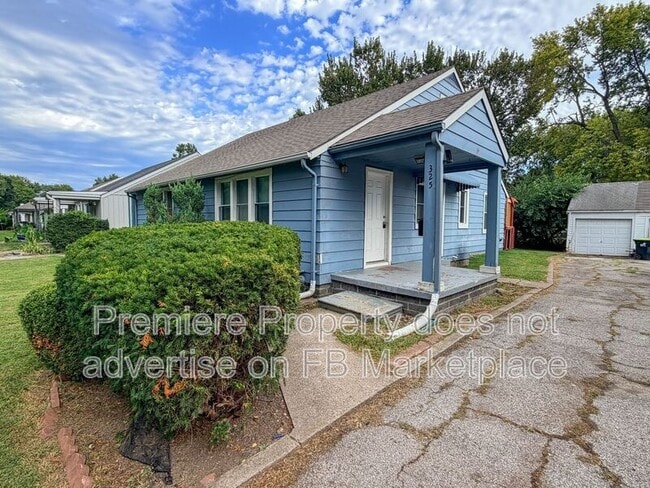 325 E 28th Ave