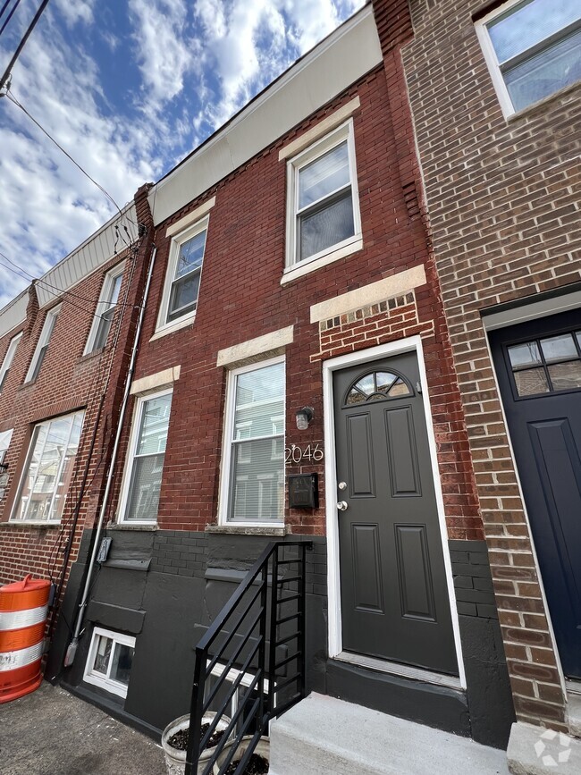 Building Photo - 2046 Fernon St Rental