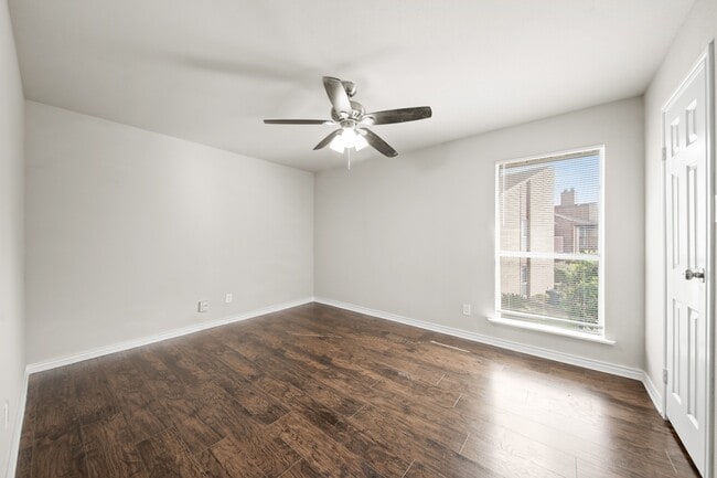 Photo - 12905 Woodforest Blvd Unit 204