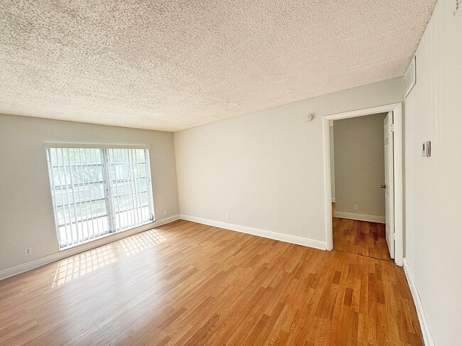 Building Photo - 4543 Treehouse Ln