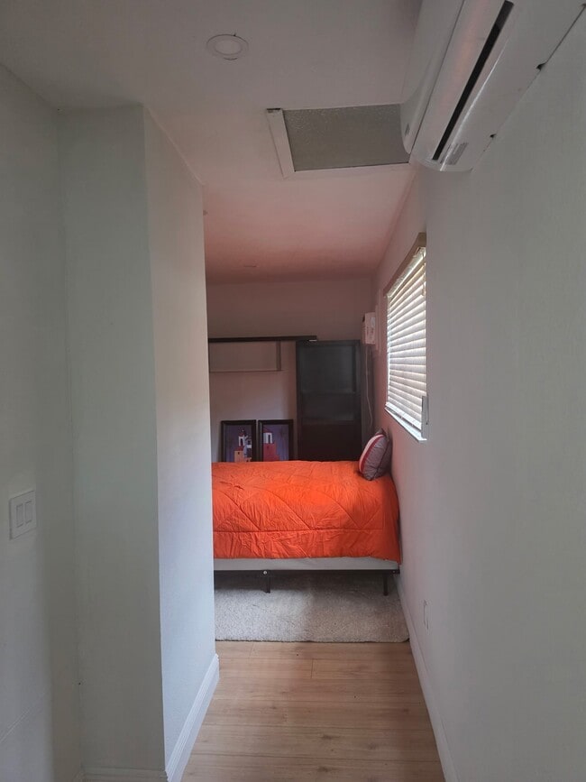 Photo - 1041 NW 32nd Pl