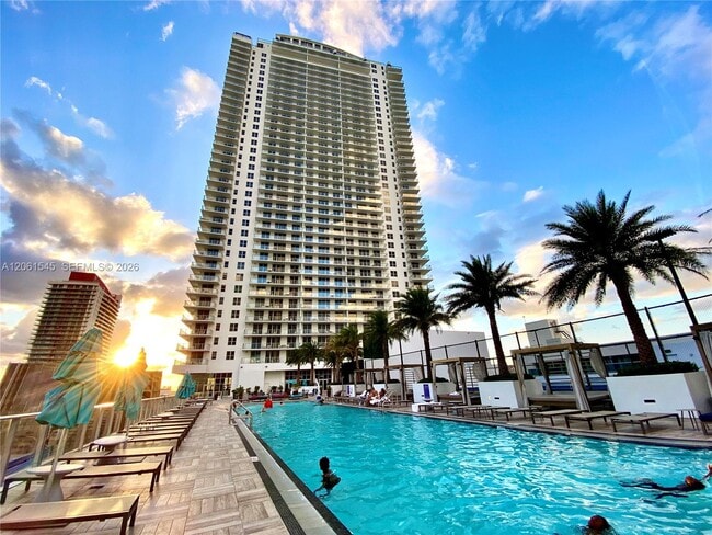 Building Photo - 4010 S Ocean Dr Unit R2603
