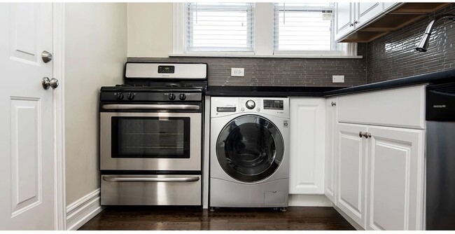 Photo - 3819 1/2 N Greenview Ave Unidad 1E