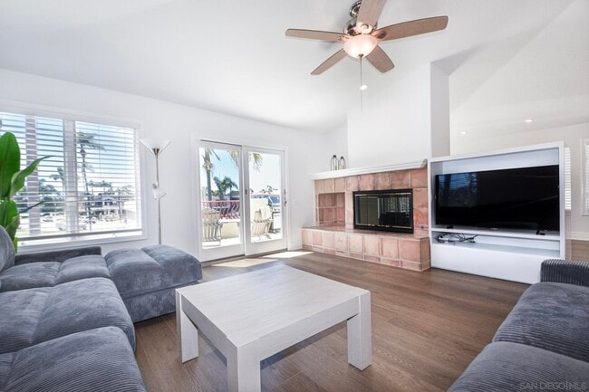 Photo - 741 Guadalupe Ave