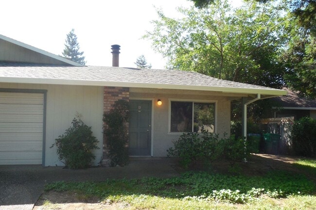 Building Photo - 2842 Jolyn Way Unit 2842 Jolyn Way  B Rental