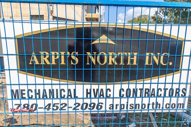 Contractor Banner - Midtown Estates Apartments