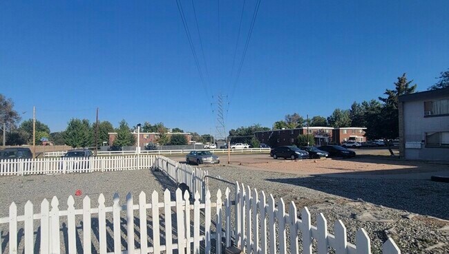 Highland Square Apartments