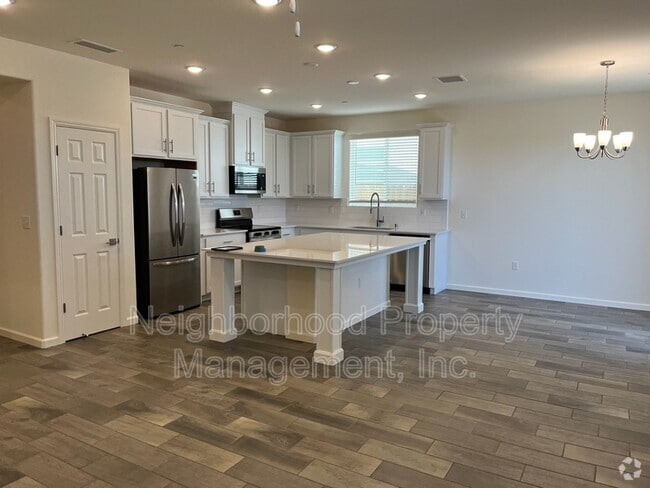 Building Photo - 6550 E Carmen Ave Rental