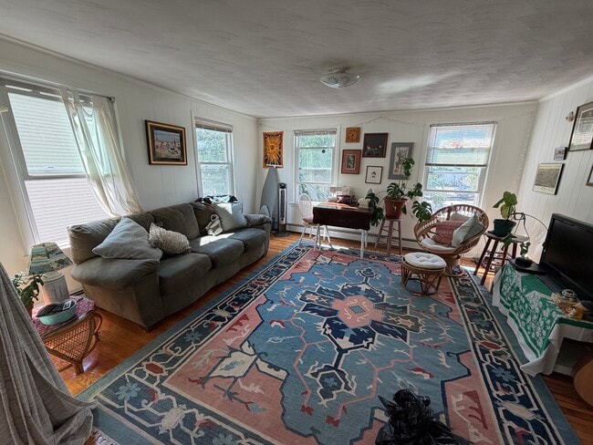 Building Photo - 18 Tremont St Unit B3