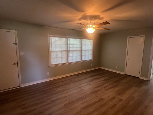 Photo - Charming 2BR/2BA Bungalow in Historic Garden City