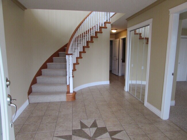 Photo - 6517 Peregrine Rd