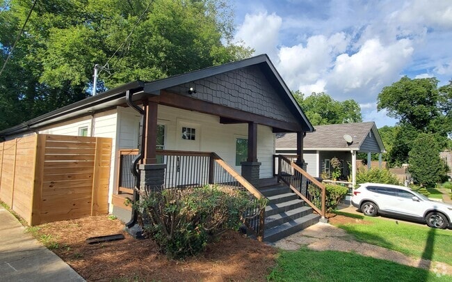 Building Photo - 1081 Fair St SW Rental