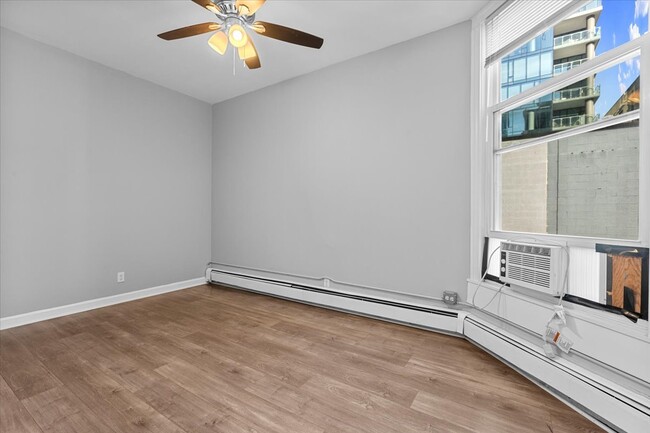 Photo - 1133 N State St Condo Unit 4D