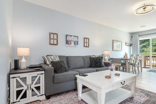 Photo - 14066 Deer Valley Ln