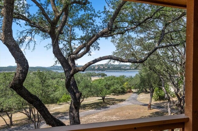 Photo - 16808 Forest Way