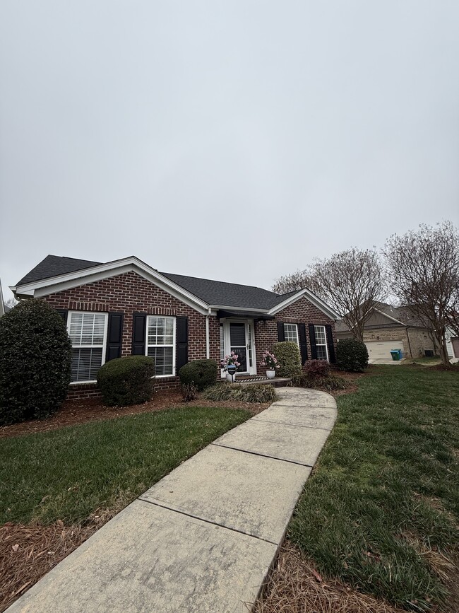 Photo - 4414 Sages Ave