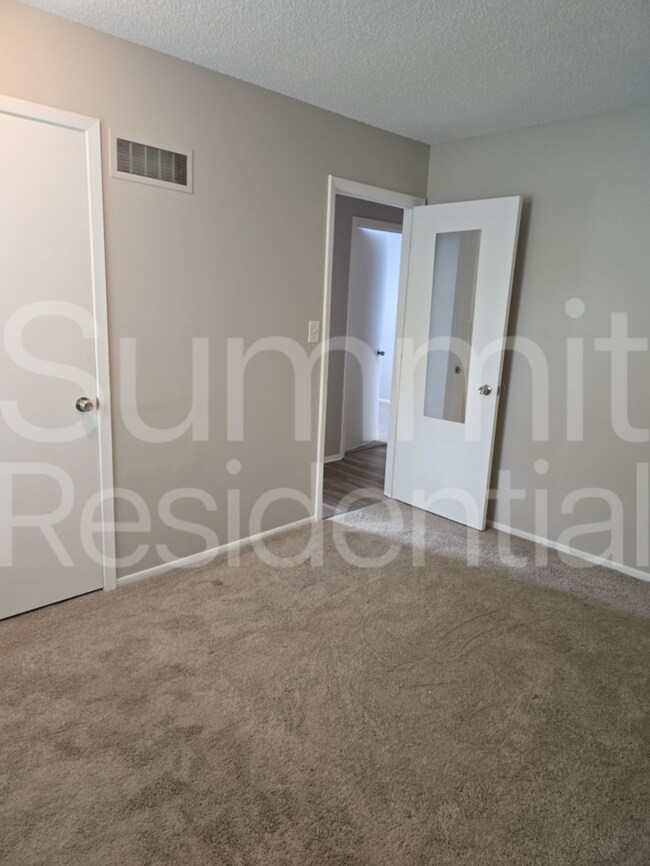 Photo - 19300 E Salisbury Rd