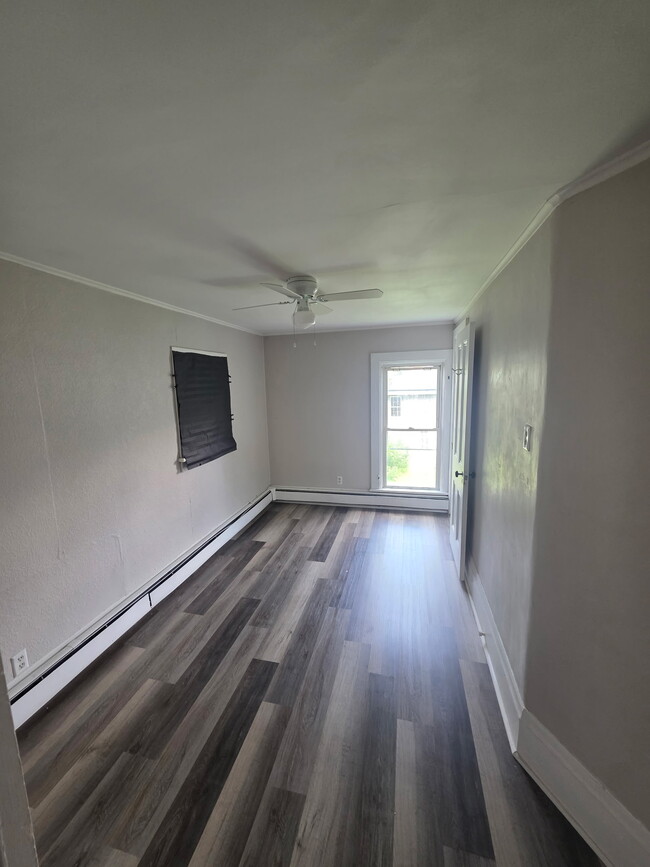 Photo - 428 Eagle St Unit upper 3