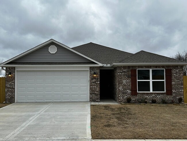 Brand Sparkling New 3 bedroom 2 bathroom h... - Brand Sparkling New 3 bedroom 2 bathroom h... House