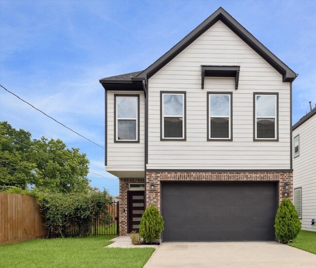 Building Photo - 6635 T C Jester Blvd Rental