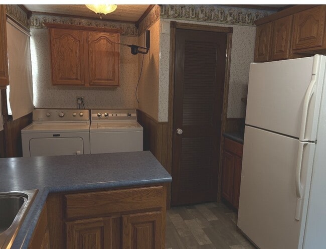 Photo - 17053 Lorenz Ave