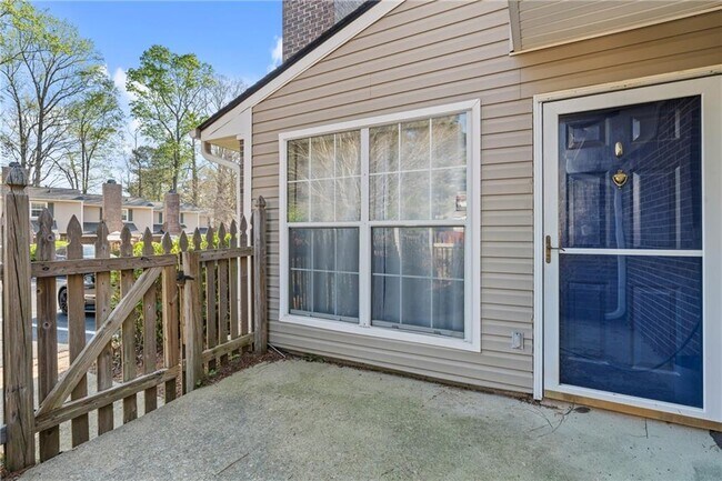 Photo - 547 Picketts Bend Cir