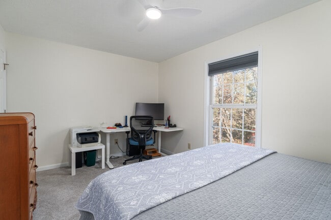 Bedroom 1 - 753 E Sherwood Hills Dr