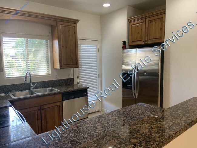 Photo - Fantastic Murray 3 Bedroom Townhome!