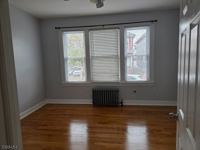 Photo - 292 Leslie St