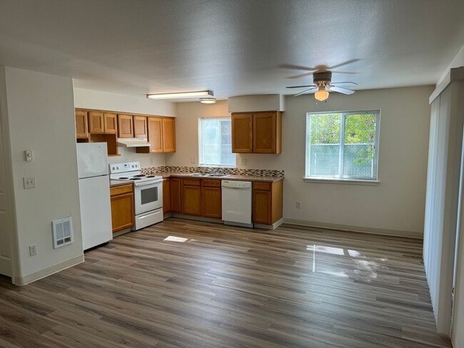 Photo - 2 Bedroom Tri-plex in River Rd Neighborhood Unit 1645  River Rd