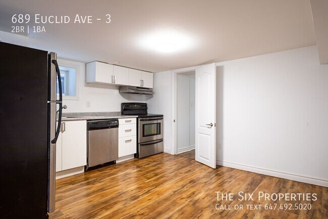 Photo - Beautiful 2 Bedroom Lower Level Annex Apartment Unité 3