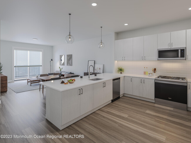 Building Photo - 6461 US-9 N Unit #211 Rental