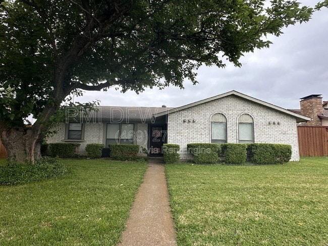 Building Photo - 1818 Andover Dr