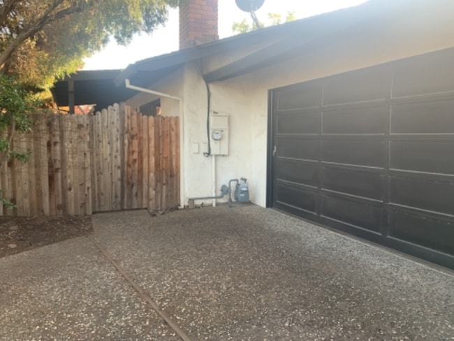 Photo - 810 Madrone Ave