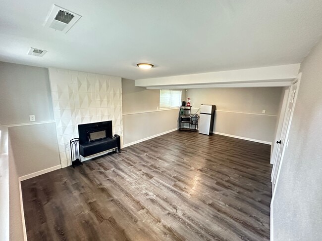 Room - 6617 E Grandview Ave House Unit Downstairs