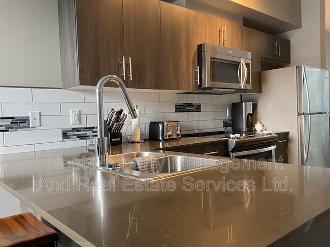 Photo - 110 Baxter Ave