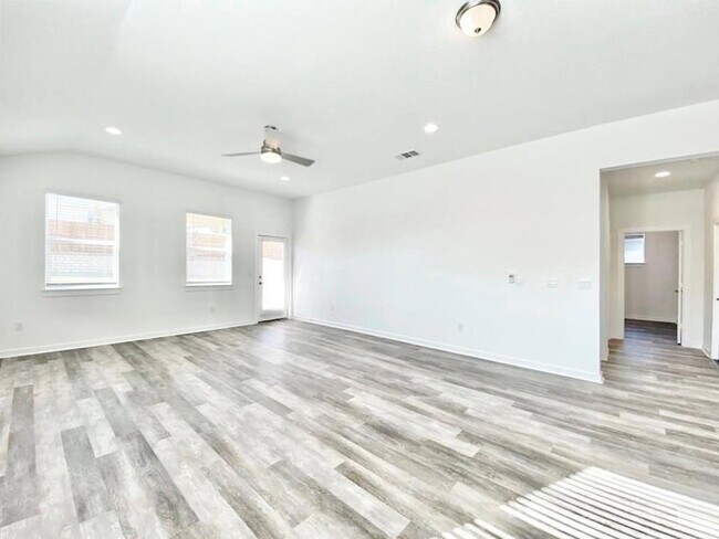 Photo - 7925 Linnie Ln