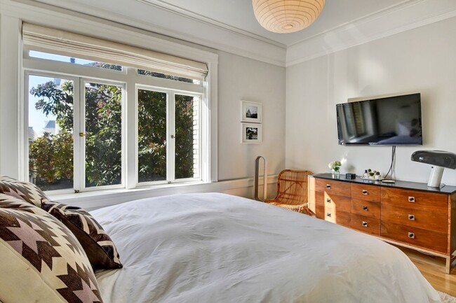 Photo - 2299 Sacramento St