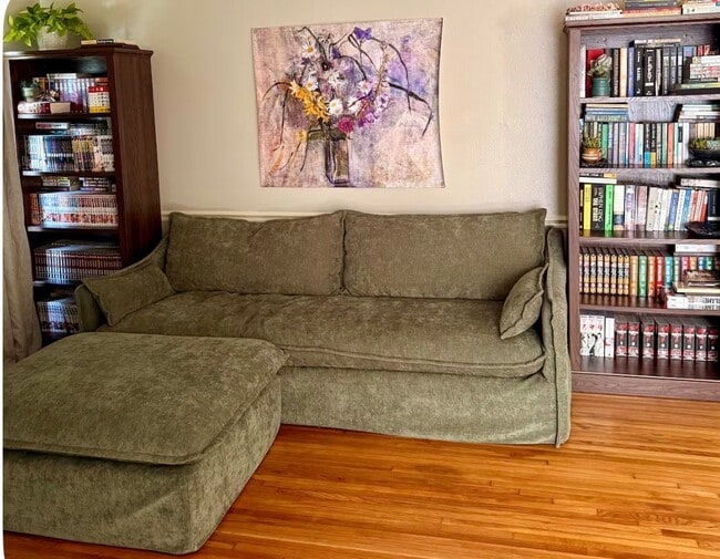 Photo - 211 E G Ave