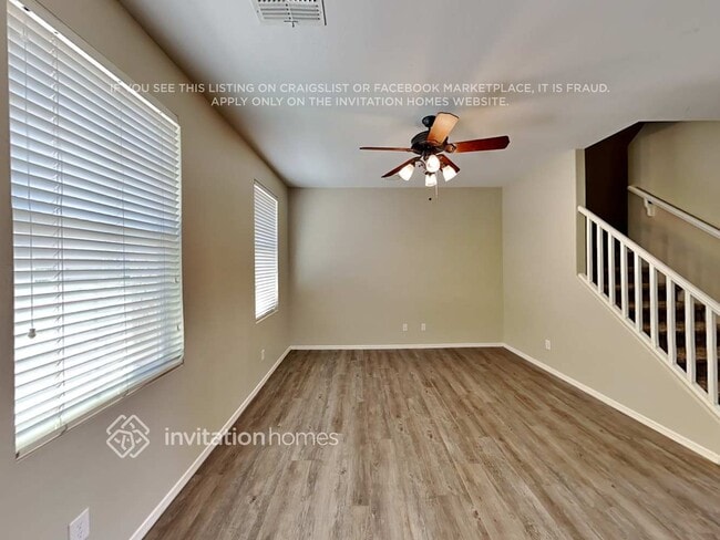 2812 S 100th Dr