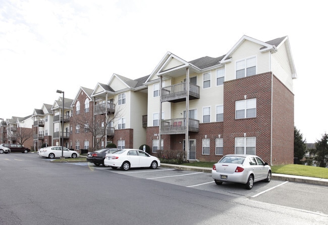 Building Photo - The Retreat at the Village of Barrett's Run Rental