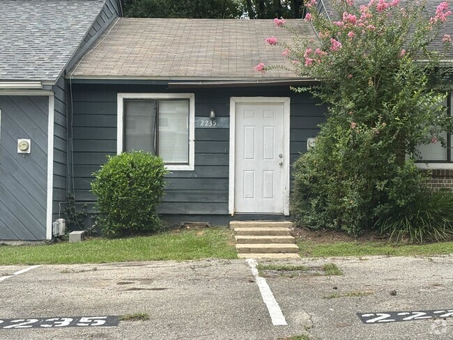 Building Photo - 2235 Sandpiper St Rental