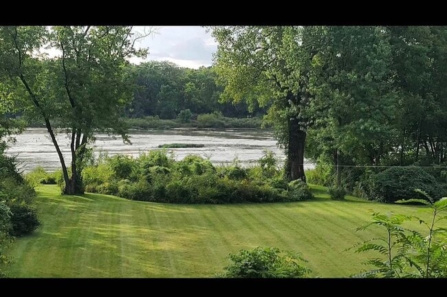 Photo - 6015 N River Rd