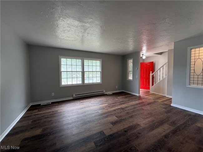 Building Photo - 9253 Edmunds Ave Rental